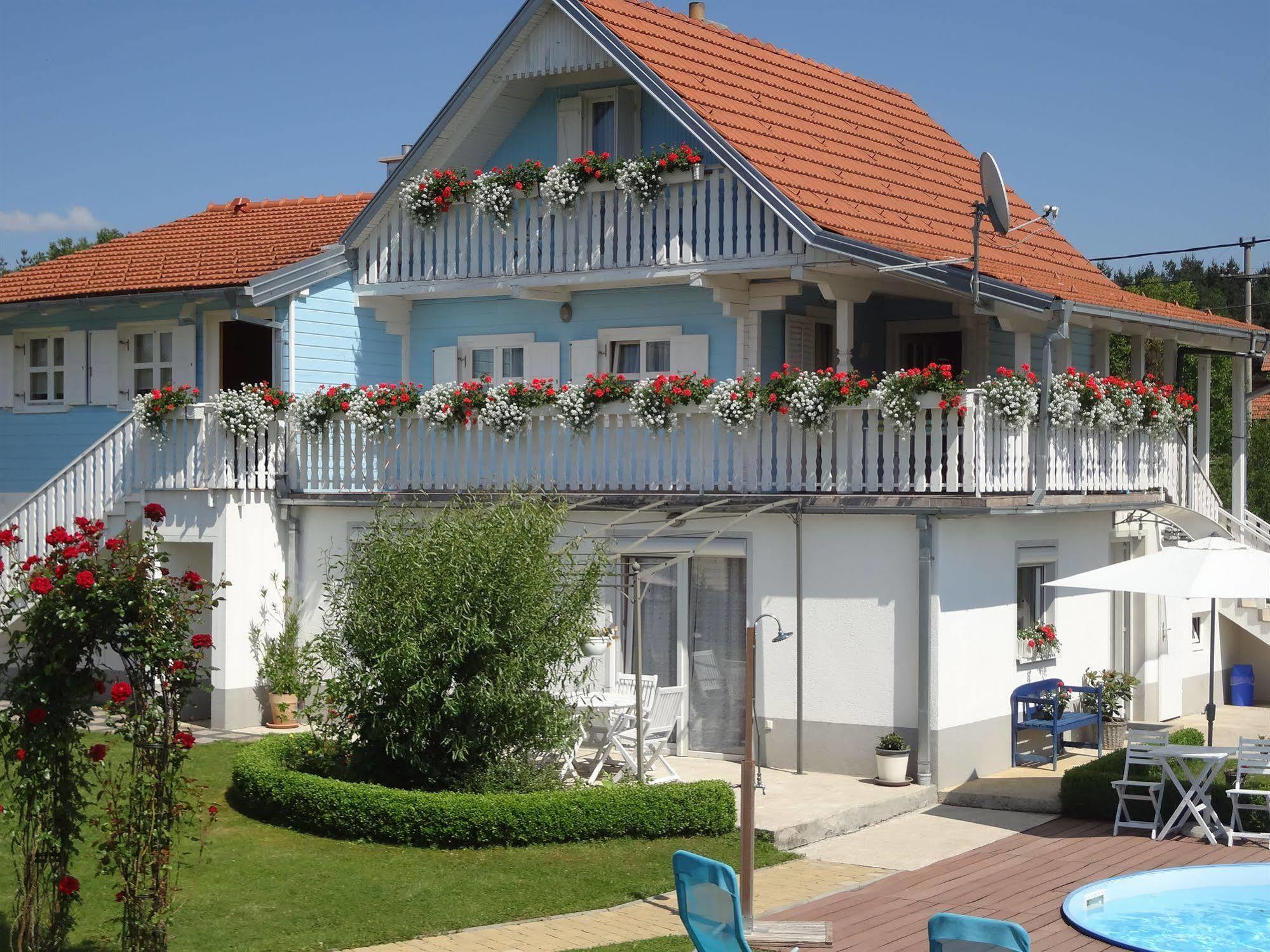 Pool Apartments Plitvice Lakes 그라보바츠 외부 사진