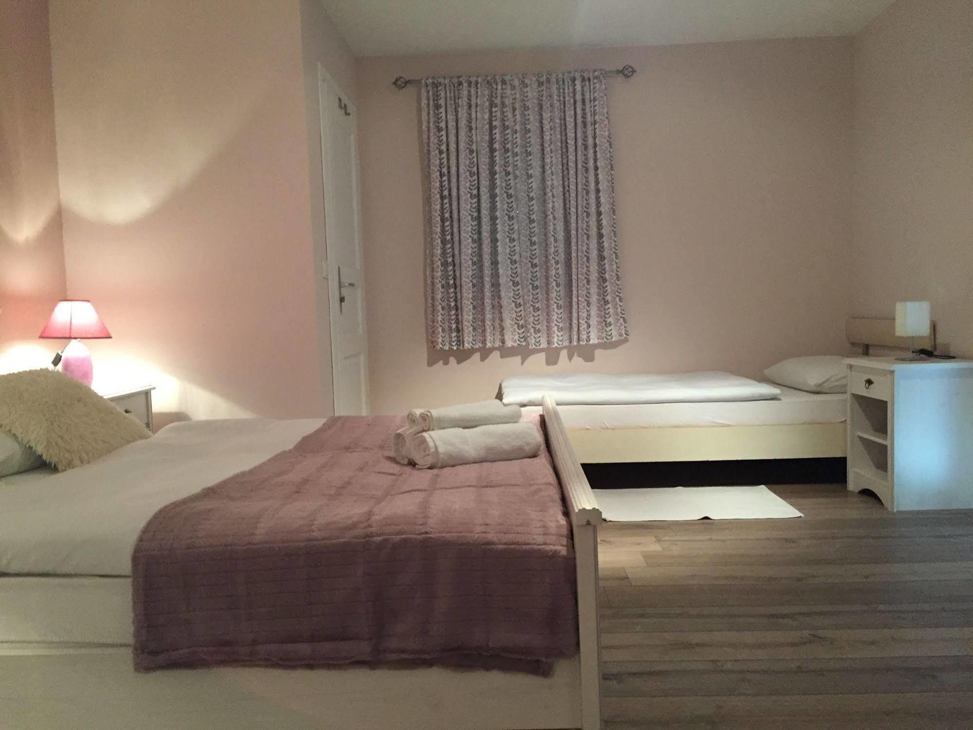 Pool Apartments Plitvice Lakes 그라보바츠 외부 사진